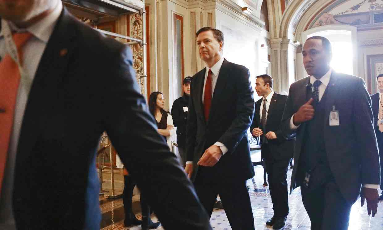 Nhà Trắng xác nhận bí mật liên lạc với FBI về quan hệ giữa Trump và Nga
