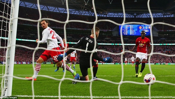 Tuy nhiên, Gabbia đã nhanh chóng gỡ hòa 2-2 cho Southampton