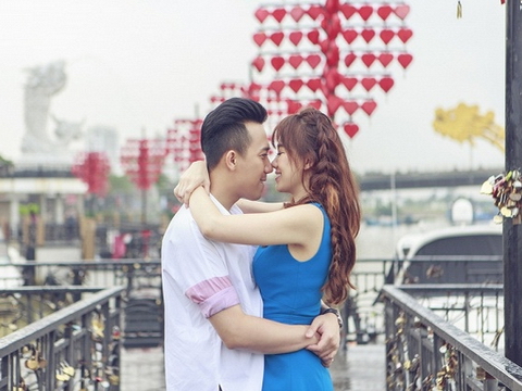 FB 24h: Trấn Thành - Hari Won kỷ niệm 2 tháng về chung một nhà