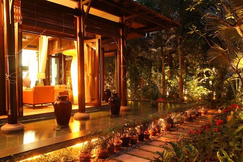Hà Kiều Anh, hoa hậu Hà Kiều Anh, sao Việt Một số chuyên gia nhà đất ước tính tổng trị giá căn biệt thự này khoảng 400 tỉ đồng song trong một lần trò chuyện với VietNamNet, Hà Kiều Anh đã phủ nhận thông tin này.