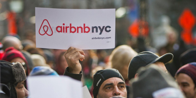  Vị trí thứ 7: Airbnb -  Mạng xã hội về đặt phòng, có trụ sở ở San Francisco. Công ty trả trung bình cho kỹ sư IT khoảng 271.000 USD một năm. Lương trung bình: 143.000 USD. Thu nhập dao động trong khoảng: 196.000 USD-350.000 USD.