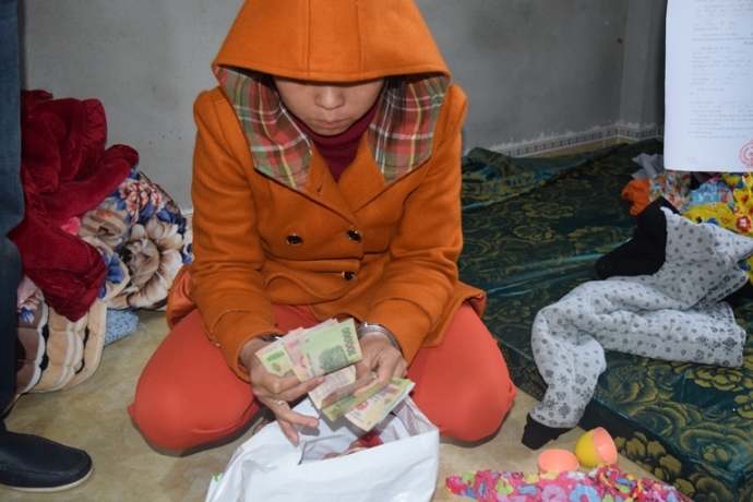 Nữ nhân viên 9 lần trộm gần 100 lượng vàng của chủ