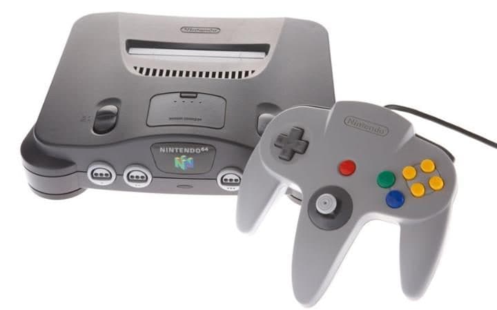 10. Bộ điều khiển chơi game cầm tay Nintendo: Mặc dù được sử dụng bởi Nintendo DS, nhưng bộ điều khiển chơi game vẫn được dùng phổ biến trong các game console giai đoạn đầu. N64 của Nintendo là dòng máy chơi game cuối cùng sử dụng chúng. Hệ thống tiếp theo của Nintendo là Gamecube sử dụng kết nối quang học, tương tự như thế hệ máy chơi game Playstation 2 và Xbox hiện nay.