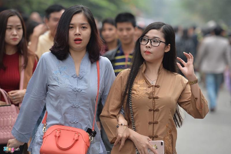 Nhiều người tranh thủ du xuân khi kỳ nghỉ vẫn còn.