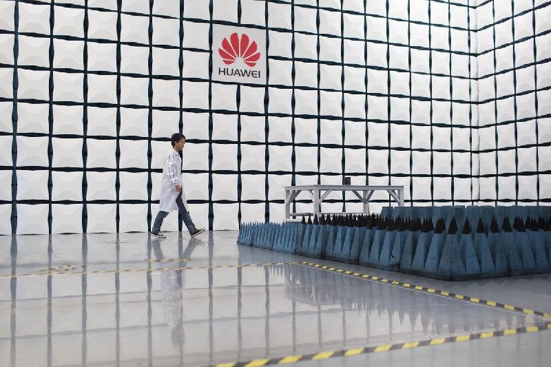 Phía trong một trung tâm kiểm thử của Huawei tại Thâm Quyến, Trung Quốc.