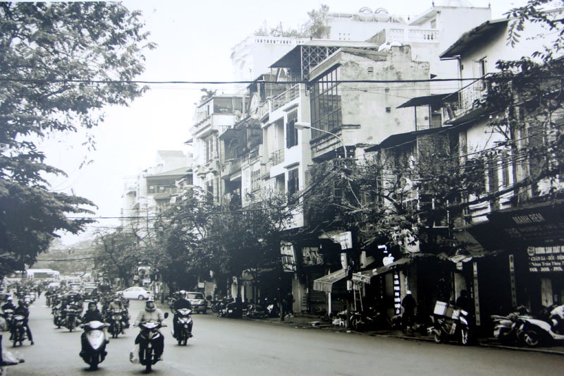 Phố Hàng Đậu sau trận chiến và phố Hàng Đậu ngày nay.