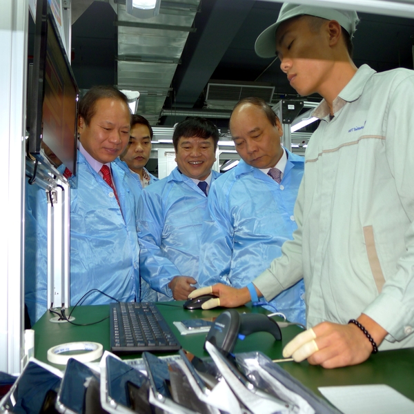 Đặc biệt là các sản phẩm thiết bị đầu cuối mạng viễn thông, tiêu dùng. Việc chọn lọc chặt chẽ các linh kiện đầu vào với quy trình sản xuất nghiêm ngặt, đảm bảo các sản phẩm đầu ra không chỉ có chất lượng cao nhất mà còn đảm bảo vấn đề an ninh. 