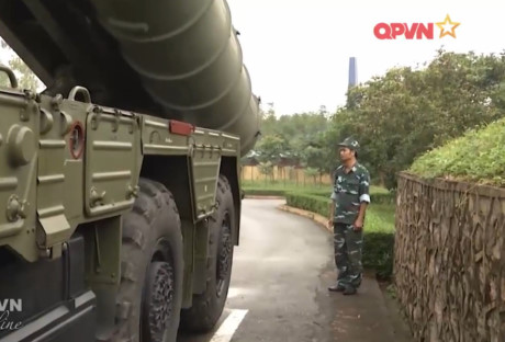 Việt Nam chuẩn bị sẵn sàng bắn thử tên lửa S-300? - Ảnh 5 Với sự tiến bộ vượt bậc của công nghiệp quốc phòng nội địa, hiện tại Việt Nam đã phát triển thành công nhiều loại UAV làm bia bay mục tiêu gồm cả bia bay “đóng giả” tên lửa hành trình. Như vậy, chúng ta có thể có được một mục tiêu tương xứng cho S-300 “tấn công”. Nguồn ảnh: Quốc phòng Việt Nam