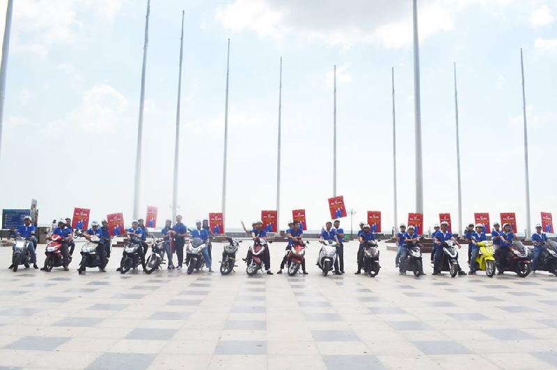 Roadshow bằng xe máy