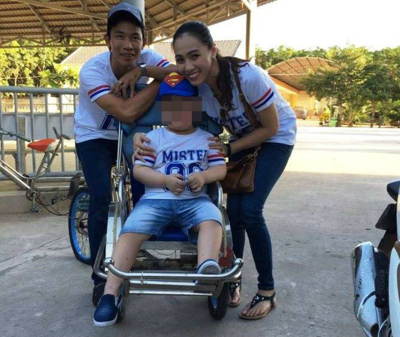 Đối tượng Trần Nguyên Vũ trong 1 lần đi chơi với bà trùm Yến và con riêng của Yến