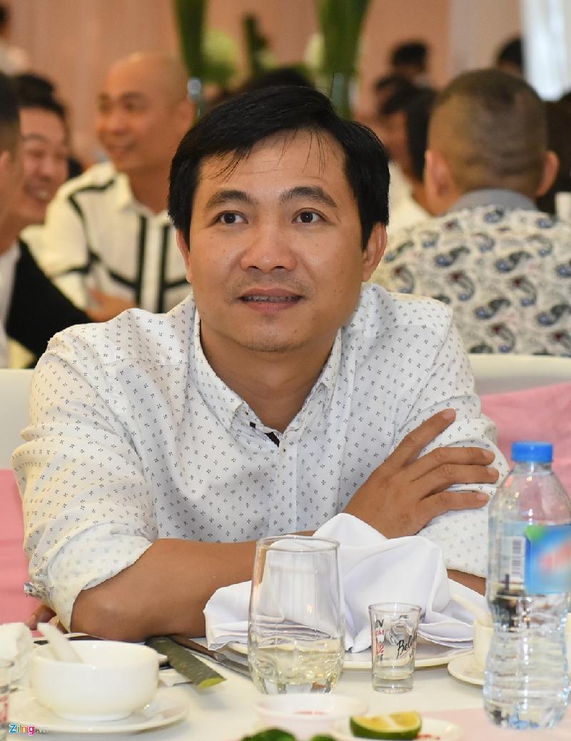 Đạo diễn Đỗ Thanh Hải diện sơ mi đơn giản. 
