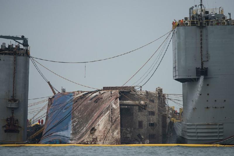 Can canh pha Sewol sau 3 nam chim sau o day bien hinh anh 4