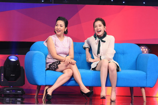 Trước phán đoán có phần ngông nghênh của Trịnh Thăng Bình, Diva Mỹ Linh thảng thốt rút lại quyết định nghe lời mẹ “bắt chước đội Trấn Thành trong mọi hoàn cảnh” và nghe theo lời “con gái” Chi Pu chọn đáp án giải toán nhanh. 