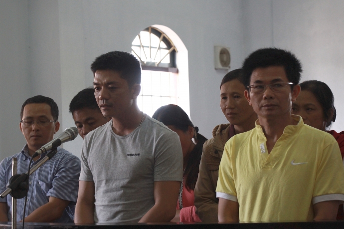 Chủ Facebook &quot;chống tham nhũng&quot; hầu tòa