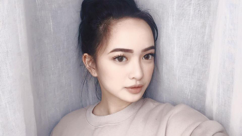 2. Kaity Nguyễn - Bạn gái Will  Dù không thừa nhận là một đôi nhưng những hình ảnh trùng khớp nhau trên mạng xã hội của cô nàng Kaity Nguyễn và Will khiến dân tình sôi sục hơn bao giờ hết.
