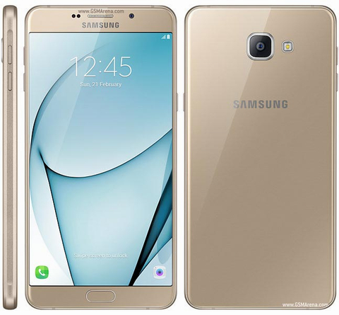 Samsung Galaxy A9 pro (10,99 triệu đồng) Galaxy A9 Pro là smartphone lớn nhất trong “gia đình” Galaxy A 2016. Máy mang trong mình màn hình có kích thước lên tới 6-inch cùng độ phân giải 1080 x 1920 pixels, sử dụng tấm nền Super AMOLED cho chất lượng hiển thị tốt. Samsung trang bị cho A9 Pro kính cường lực Gorilla Glass 4 cùng mặt kính cong 2.5D thời thượng mang lại trải nghiệm sử dụng tốt hơn. Galaxy A9 Pro có “trái tim” là con chip Snapdragon 652 của Qualcomm. Máy sở hữu 4 GB RAM cùng 32 GB bộ nhớ trong. Ngoài ra, Galaxy A9 Pro sở hữu thông số camera ấn tượng với camera chính độ phân giải lên 16 MP, khẩu độ F/1.9 cùng công nghệ chống rung quang học OIS. Camera trước của máy có độ phân giải 8 MP cùng tính năng làm đẹp da được tích hợp sẵn.