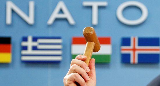NATO bất ngờ tuyên chiến với Nga