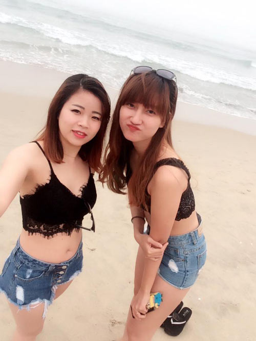 Kim Phụng cũng vui tươi, trẻ trung và xinh đẹp như bao cô gái trẻ khác...
