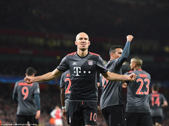 Arsenal đã không gỡ gạc được thể diện còn bị đối thủ vùi dập với tỉ số 1-5