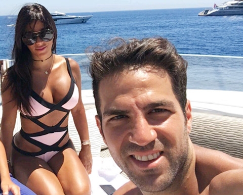 Fabregas gửi lời yêu ngọt ngào tới bồ già &quot;nóng bỏng&quot;!