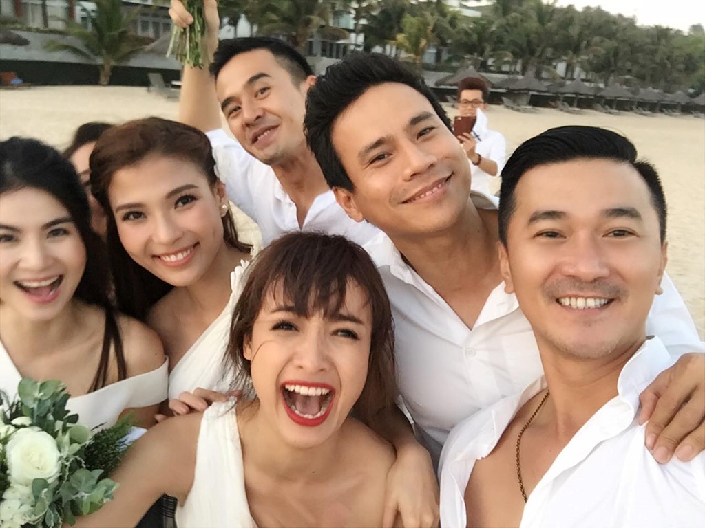 Dàn sao Việt quậy tưng bừng trong hôn lễ lãng mạn của Nguyệt Ánh