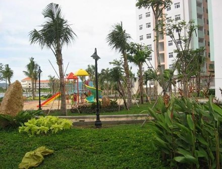 Mua nhà ở xã hội: Một cổ, nhiều tròng!