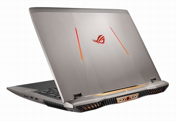Máy được trang bị 2 card đồ họa NVIDIA GeForce GTX 1080 (2-way SLI) cùng CPU Intel Core i7-7820HK, 64GB RAM DDR4 2800Mhz, 1.5TB SSD PCIe và đặc biệt là hệ thống tản nhiệt chất lỏng gắn ngoài cho khả năng ép xung và làm mát cực tốt.
