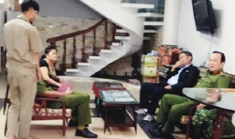 Cụ bà 80 tuổi đòi chứng nhận độc thân để lấy chồng