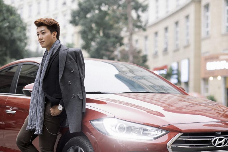 Bác sĩ &quot;soái ca&quot; nói gì về Hyundai Elantra?