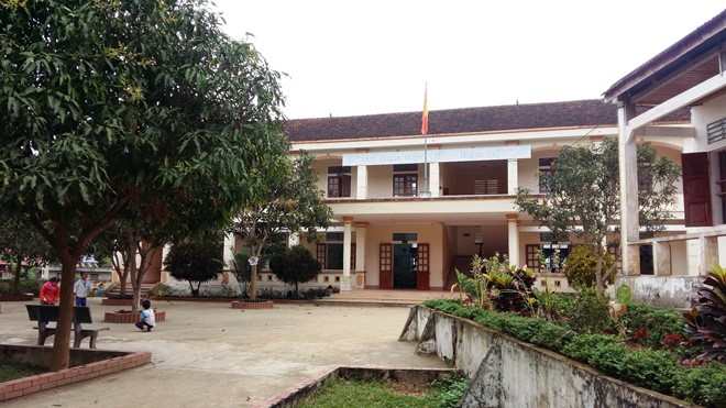 Tạm đình chỉ cô giáo đánh học sinh nhập viện vì điểm kém