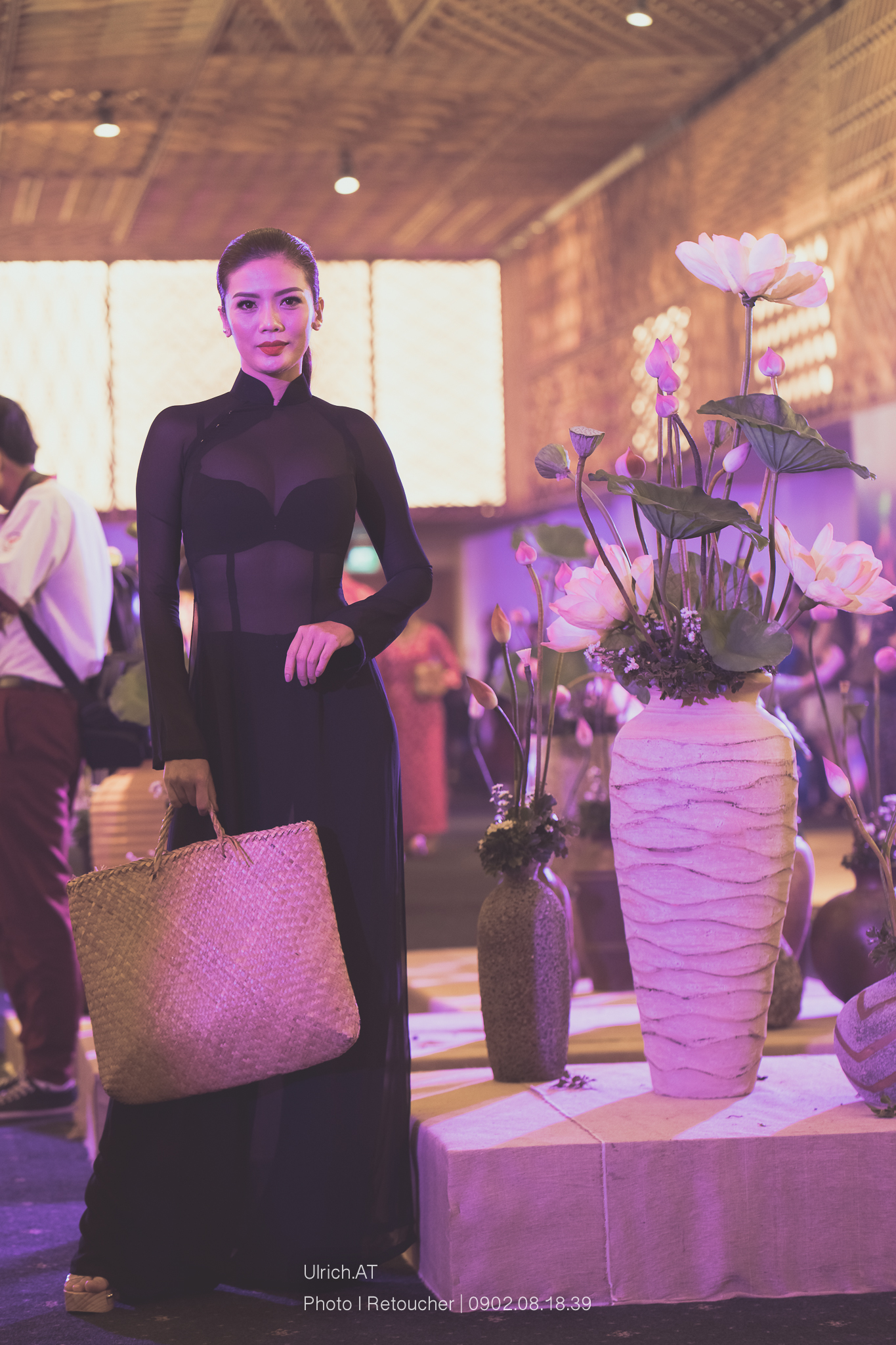 Diễn viên Khánh Nguyên
