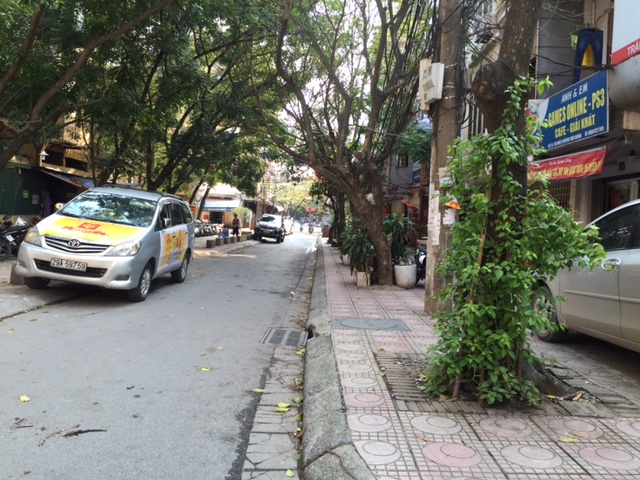 Hà Nội thí điểm trông xe qua ứng dụng di động IPARKING tại 2 tuyến phố