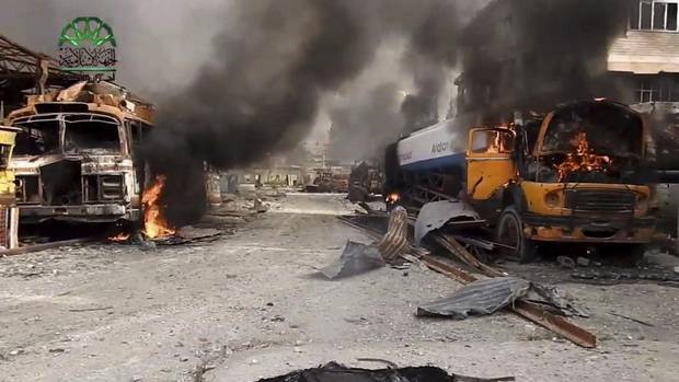 Phe nổi dậy tấn công ồ ạt vào thành trì quyền lực của Assad