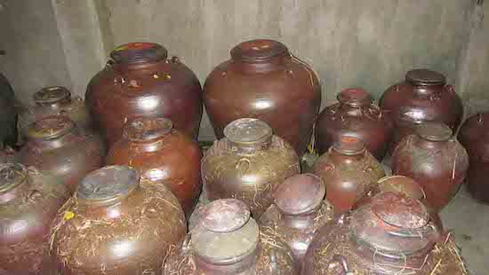 Hà Nội kiểm tra, niêm phong gần 60.000 lít rượu