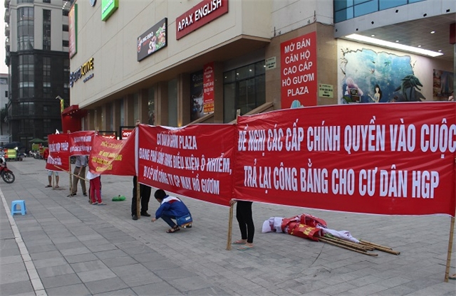 Cư dân Hồ Gươm Plaza kiên trì tuyên chiến với chủ đầu tư
