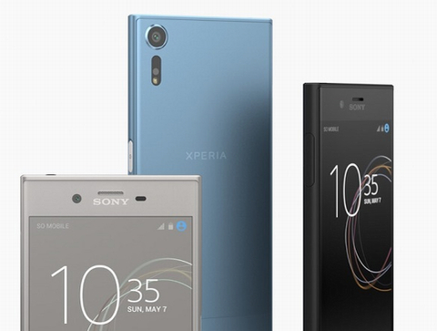 Sony Xperia XZs có giá bán 14,99 triệu đồng. Đây là chiếc smartphone đầu tiên trên thế giới sở hữu khả năng quay video slow-motion với tốc độ 960 fps. Xperia XZs có thiết kế giống như người tiền nhiệm Xperia XZ, hỗ trợ chống nước chuẩn IP68. Máy trang bị chip Snapdragon 820, màn hình 5.2 inch full HD, dung lượng RAM 4 GB kèm bộ nhớ trong 64 GB, viên pin 2.900 mAh, camera chính độ phân giải 19 MP như trên XZ Premium, trong khi camera selfie 13 MP.