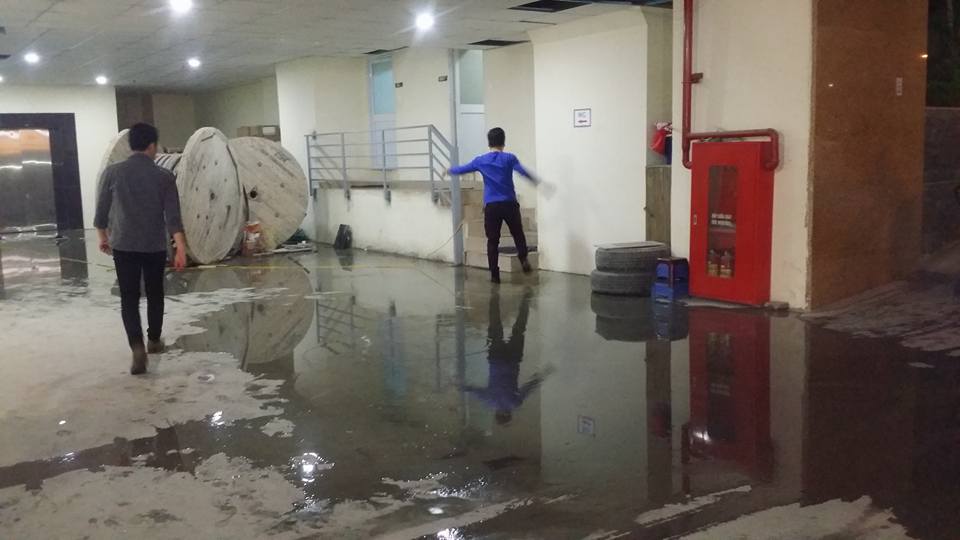 Nước bể phối rò rỉ tại chung cư Hồ Gươm Plaza