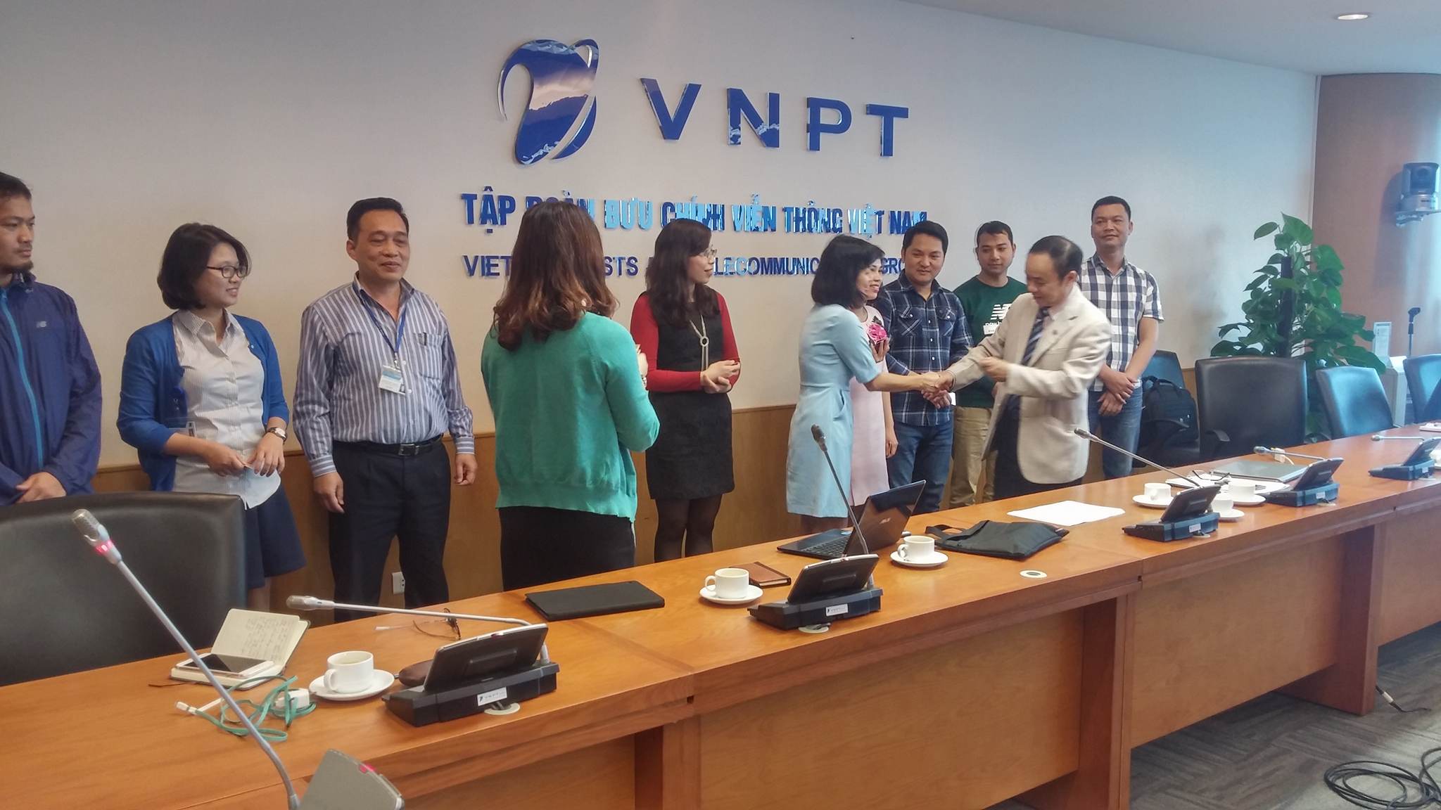 Nhà báo viết trên Facebook cũng cần chuẩn mực