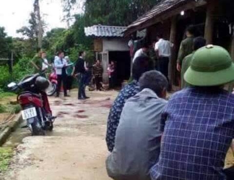 Xin tiền không cho, 'nghịch tử' chém tử vong mẹ