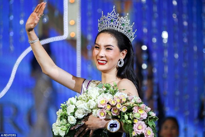 Nguoi dep Thai Lan dang quang Hoa hau chuyen gioi quoc te hinh anh 5