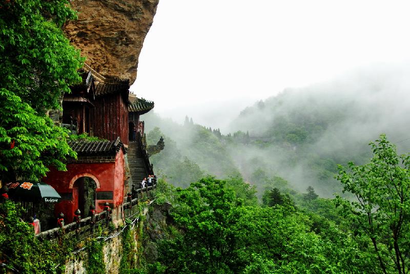 Nui Vo Dang chon bong lai tien canh hiem co tren the gioi