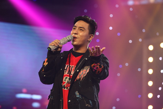 Opera là một thể loại khó, để hát được dòng nhạc này đã không dễ dàng, hát opera nhưng vẫn giữ được tinh thần của bài hát và hòa hợp với người bạn hát cùng lại càng khó khăn hơn. Ngay cả ở bài đơn ca, Tăng Nhật Tuệ cũng chọn Bolero - một thể loại mà anh từng nghĩ rằng “Cả đời mình có hát bao giờ đâu!” Có thể nói tuy không vượt qua được vòng 1 nhưng cả hai bài hát mà Tăng Nhật Tuệ biểu diễn tại sân khấu Mặt Nạ Ngôi Sao đã gây ấn tượng mạnh với khán giả. Anh có lẽ cũng chính là người chơi gây nhiều tiếc nuối nhất cho cả Ban bình luận và khán giả khi phải dừng chân sớm.