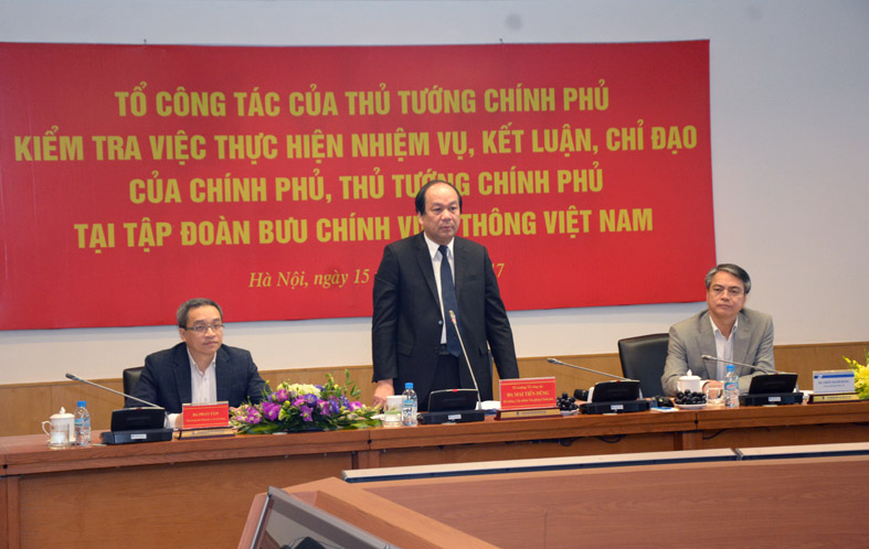 Bộ trưởng, Chủ nhiệm Văn phòng Chính phủ Mai Tiến Dũng truyền đạt ý kiến của Thủ tướng tại buổi làm việc.