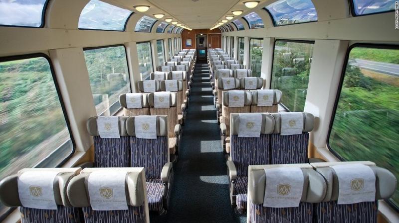 10 đoàn tàu xa xỉ nhất thế giới hình ảnh 12 Tất cả tàu của Rocky Mountaineer đều có thiết kế tuyệt đẹp, chỉ đi ban ngày để khách có thể ngắm cảnh. Giá phụ thuộc vào tuyến đường, vào khoảng 1.600 USD một năm. Một chuyến đi có thể kéo dài tới 12 ngày.
