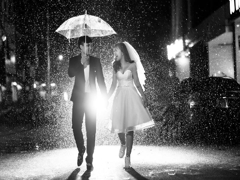 Bên cạnh đó, Thanh Vân - Trí Khanh cũng có những khoảnh khắc ngọt ngào, lãng mạn như bao cặp vợ chồng khác.