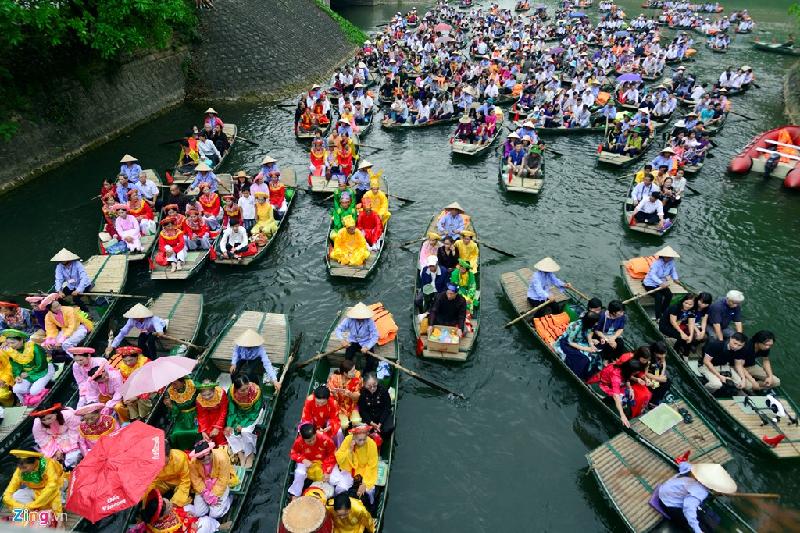 Đây là hoạt động truyền thống diễn ra vào tháng 3 âm lịch hàng năm để thể hiện đạo lý “uống nước nhớ nguồn”, bày tỏ lòng tri ân Đức thánh Quý Minh Đại vương, người có công giữ yên bờ cõi, bảo vệ giang sơn.