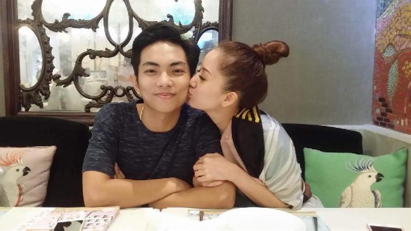Khánh Thi hạnh phúc tình cảm bên ông xã