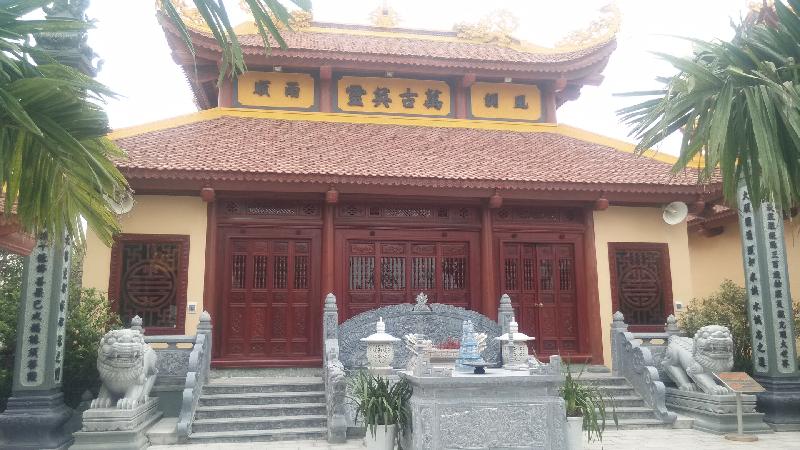 Ngôi chùa 