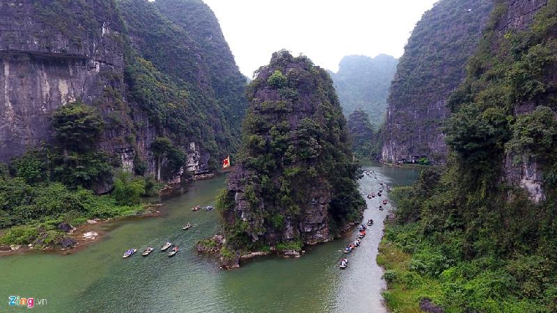 Không chỉ lấy bối cảnh tại 