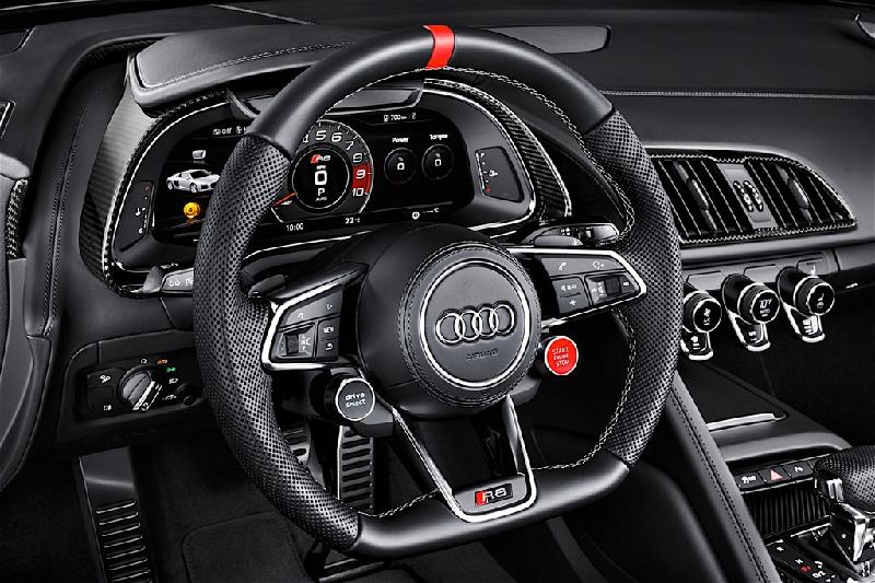 Tại Đức, siêu xe này có giá khoảng 192.841 USD với phiên bản V10 và 218.178 USD với bản V10 Plus.
